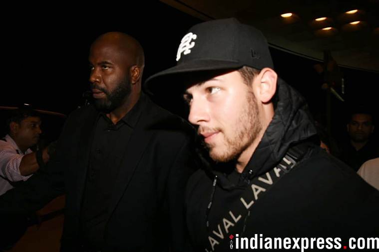 Post roka ceremony, Priyanka’s fiance Nick Jonas heads back to the US ...