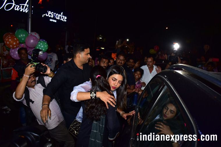 priyanka chopra with jhanvi kapoor