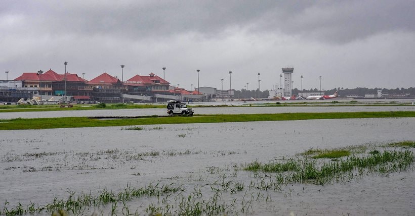 kerala rains, flood, southwest monsoon, kochi airport, red alert,