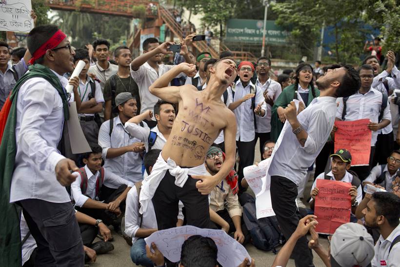Bangladesh protests: How students brought Dhaka to a standstill