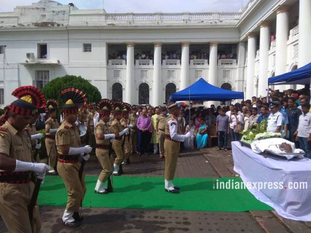 somnath chatterjee dead, somnath chatterjee passes away, somnath chatterjee photos, who is somnath chatterjee, somnath chatterjee life, lok sabha speaker passed away