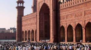 What are the differences between Eid al Adha and Eid al Fitr?