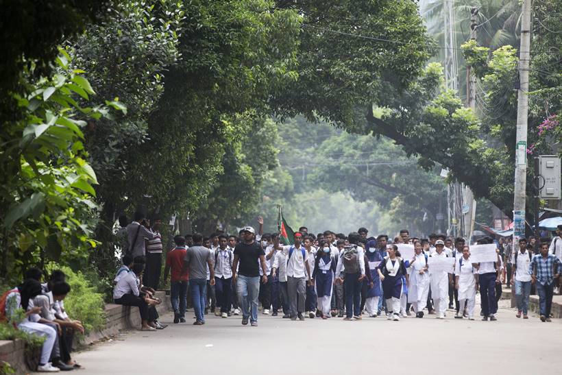 Bangladesh protests: How students brought Dhaka to a standstill