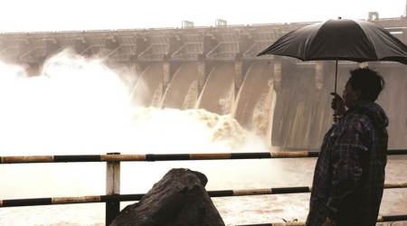 Gujarat: Ukai dam water level just 2ft short of danger mark