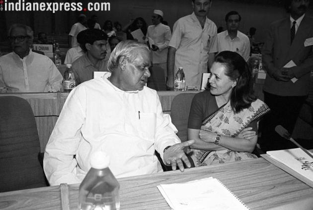 Atal Bihari Vajpayee, Atal Bihari Vajpayee dead0, Atal Bihari Vajpayee photos, Vajpayee rare photos, Vajpayee health, Vajpayee death, BJP leader Vajpayee, Former Prime Minister, AIIMS, India news, Indian Express news