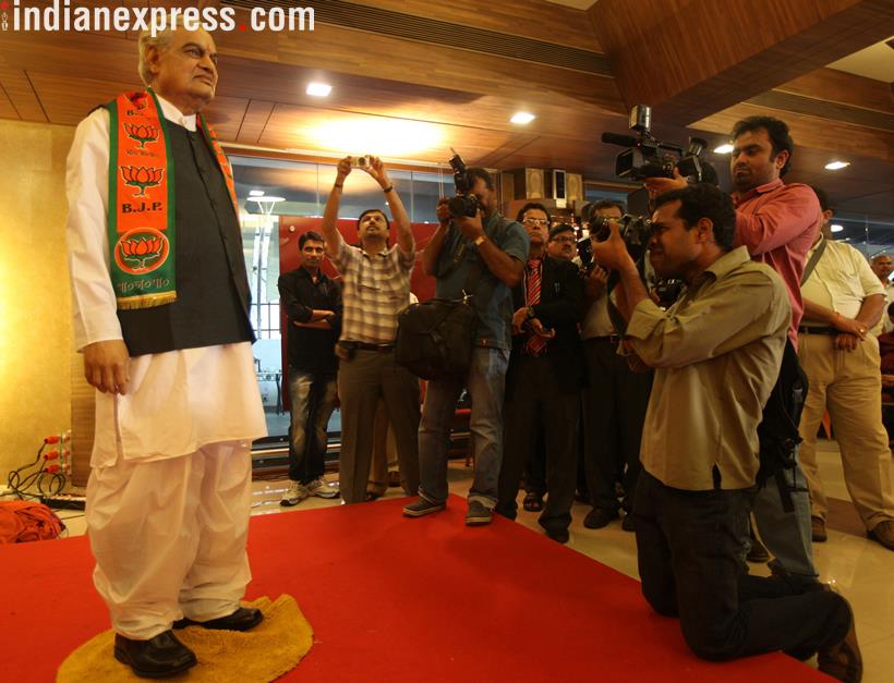 Atal Bihari Vajpayee, Atal Bihari Vajpayee dead0, Atal Bihari Vajpayee photos, Vajpayee rare photos, Vajpayee health, Vajpayee death, BJP leader Vajpayee, Former Prime Minister, AIIMS, India news, Indian Express news