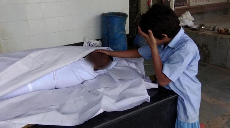 Photo raises nearly Rs 50 lakh for the family of a deceased Delhi sewage worker