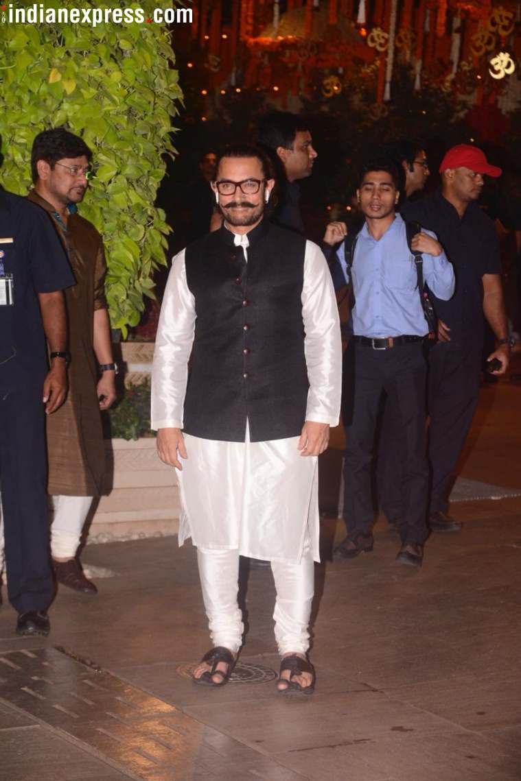 aamir khan at ambani ganesh chaturthi celebration 