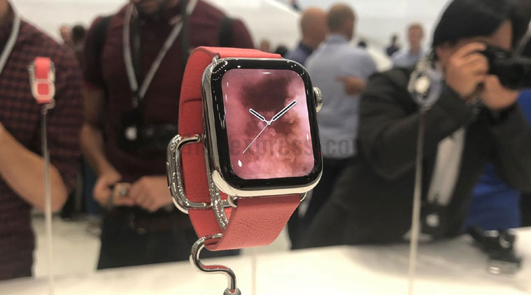 croma apple watch series 4