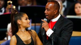 bishop charles h ellis iii with ariana grande in aretha franklin funeral