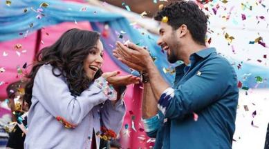 Batti Gul Meter Chalu Movie Review