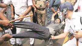 Bengal Bandh: Eight-year-olds positioned on NH-34, youths wield swords in North Dinajpur