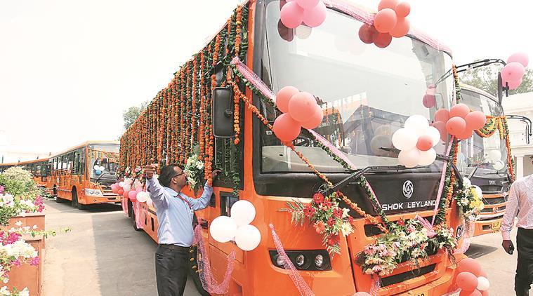 1,758 standard-floor buses run under the cluster scheme. (Archive)