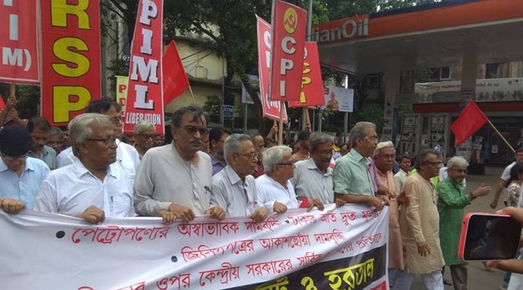 Left supporters have extended the strike till 6 pm in West Bengal. (Express photo/Partha Paul)