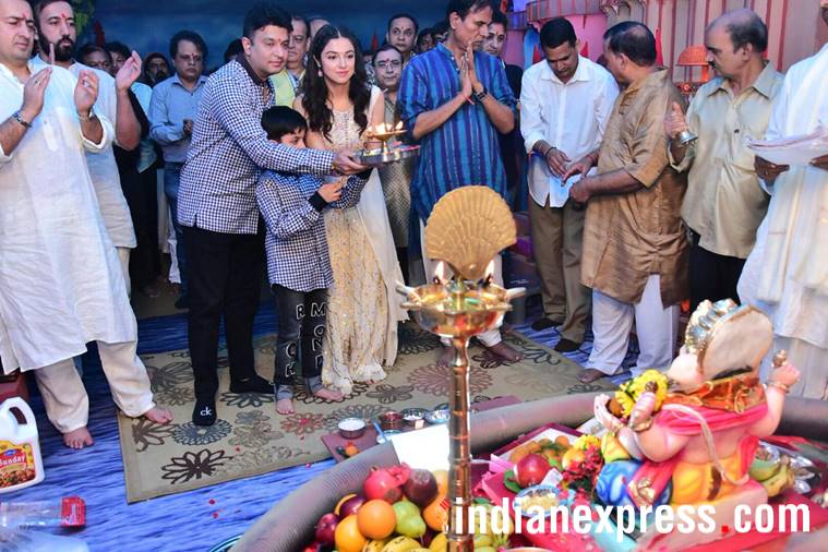 Divya khosla bhushan kumar celebrate ganesh chaturthi