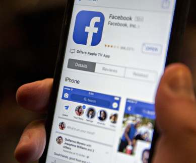 Facebook, Facebook algorithm