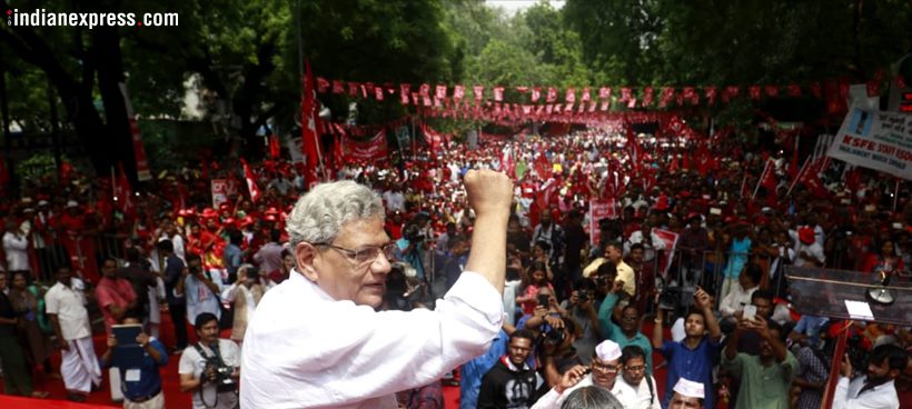 Red flags cover road as thousands gather for farmers' rally at Ramlila Maidan
