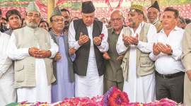 Article 35A: Farooq Abdullah threatens to boycott assembly, Lok Sabha polls
