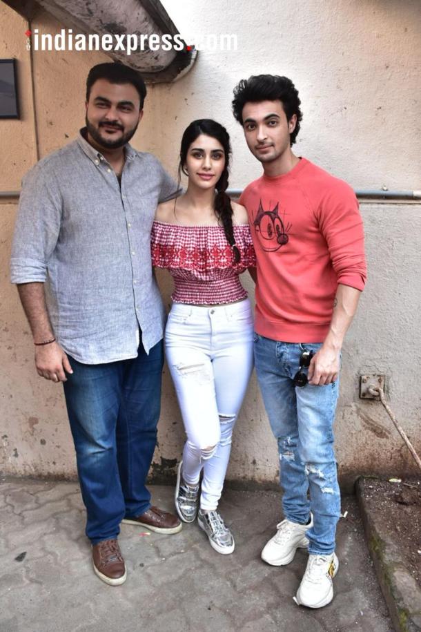 Celeb spotting: Anushka Sharma, Sunny Leone, Nushrat Bharucha and others
