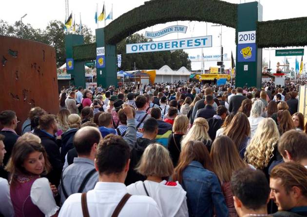 Beer flows as Germany's Oktoberfest opens in Munich