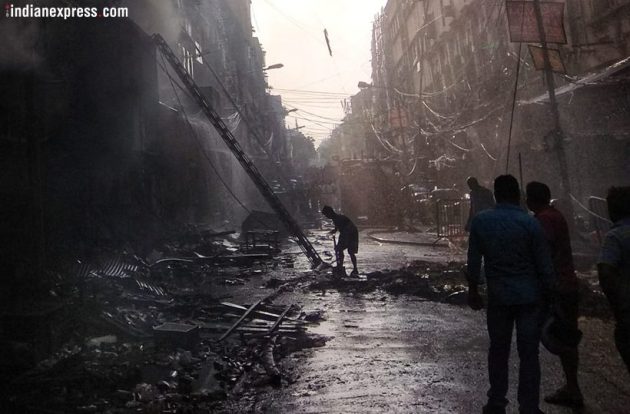 A day later, fire at Kolkata's Bagree Market yet to be contained