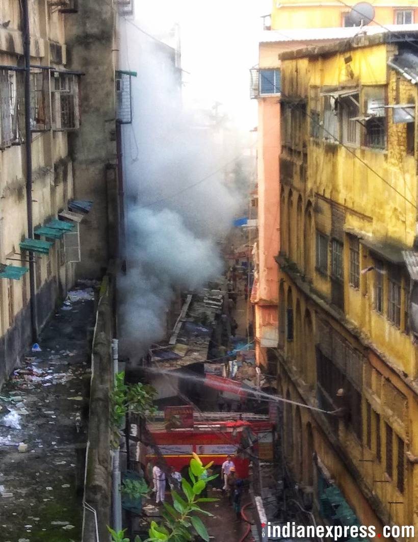 A day later, fire at Kolkata's Bagree Market yet to be contained