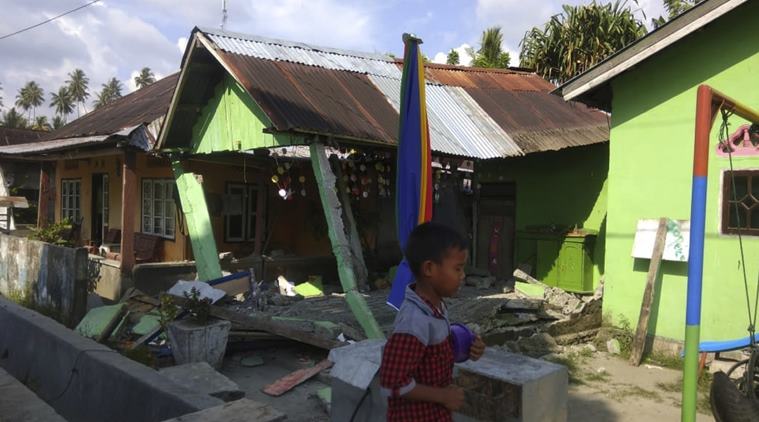 indonesia, indonesia earthquake, Sulawesi island, Sulawesi island earthquake, indonesia island earthquake, world news, indian express, latest news