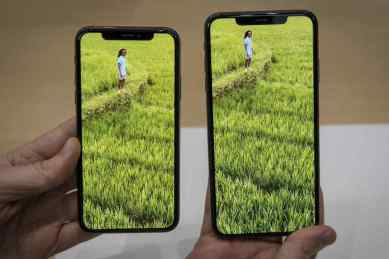 Apple iPhone XS, Apple iPhone XS sale, Apple iPhone XS Max, Apple iPhone XS price in India, iPhone XS pre order, iPhone XS Max pre order, Apple iPhone XS Max features, iPhone XS features, Apple iPhone XS specifications