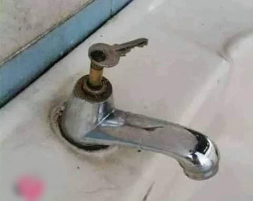 life hacks, jugaad, easy life hacks, funny life hacks pictures, indian jugaad, what is jugaad, work made easy jugaad, funny memes, hilarious memes, viral pictures, funny viral pictures, indian express, indian express news