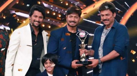 Kaushal Manda lifts Bigg Boss Telugu 2 trophy