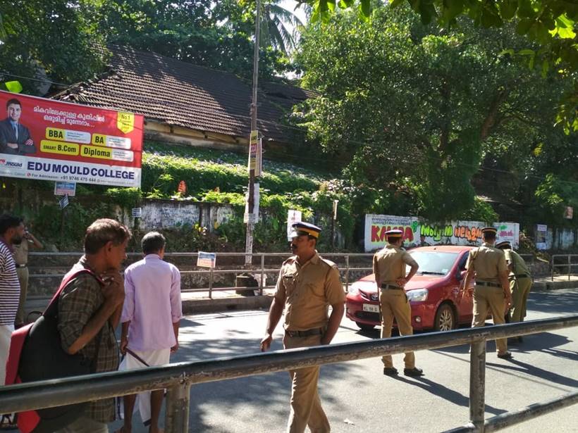 Bharat Bandh: Rahul Gandhi leads protest from Rajghat, violence reported in Mumbai
