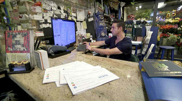 Map location apps, Google Maps, digital map services, Apple Maps, crowdsourcing data, OpenStreetMap Foundation, navigation technology, satellite imaging, map based business listings