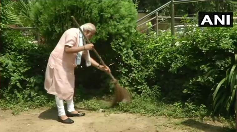 Narendra Modi, Swachhata Hi sewa, Pm Modi, Swachhata Hi sewa, movement, clean india, Swachh Bharat abhiyaan, India news, Indian express news