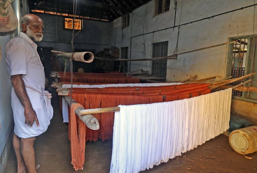 Kerala floods, Kerala floods 2018, Chendamangalam, Chendamangalam handloom industry, Chendamanglam handloom photos, handloom industry chendamangalam, Chendamangalam handloom textiles, handloom textiles industry kerala, kerala handloom industry, Chendamangala kerala, chendamangalam handlooms, Kerala news, Indian Express,
