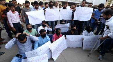 Protest at Vivek Tiwari's residential apartment in Lucknow nn Saturday. Express photo by Vishal Srivastav)