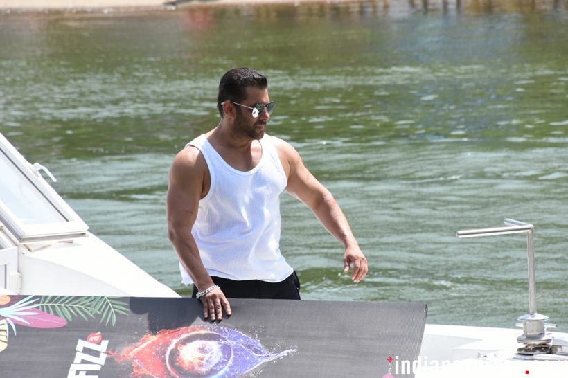 salman khan launches bigg boss 12