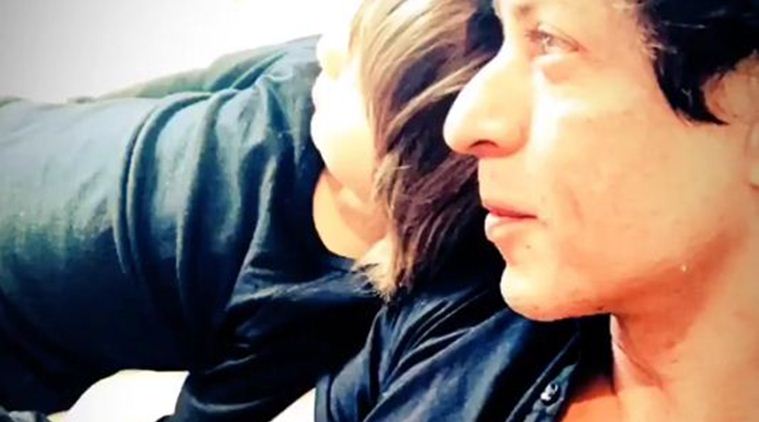 shah rukh khan abram photos