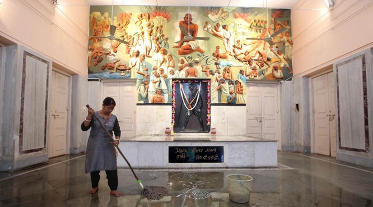 Swachh Bharat I Have Been Called A Sweeper It Hurts This Is A Temple I Am Doing God S Work India News The Indian Express