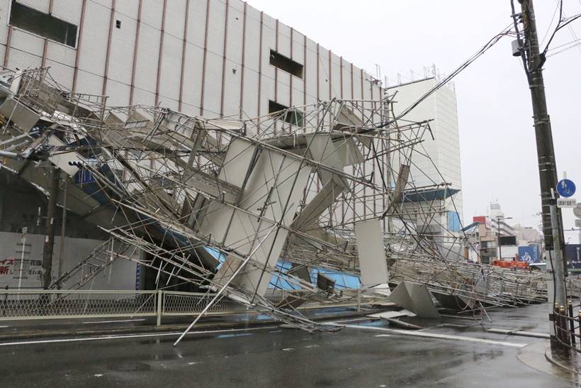 Typhoon Jebi leaves trail of destruction across Japan