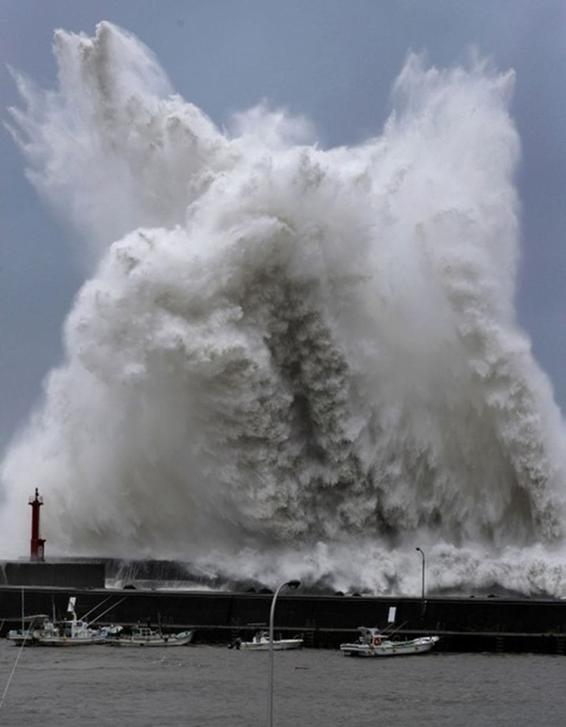 Typhoon Jebi leaves trail of destruction across Japan