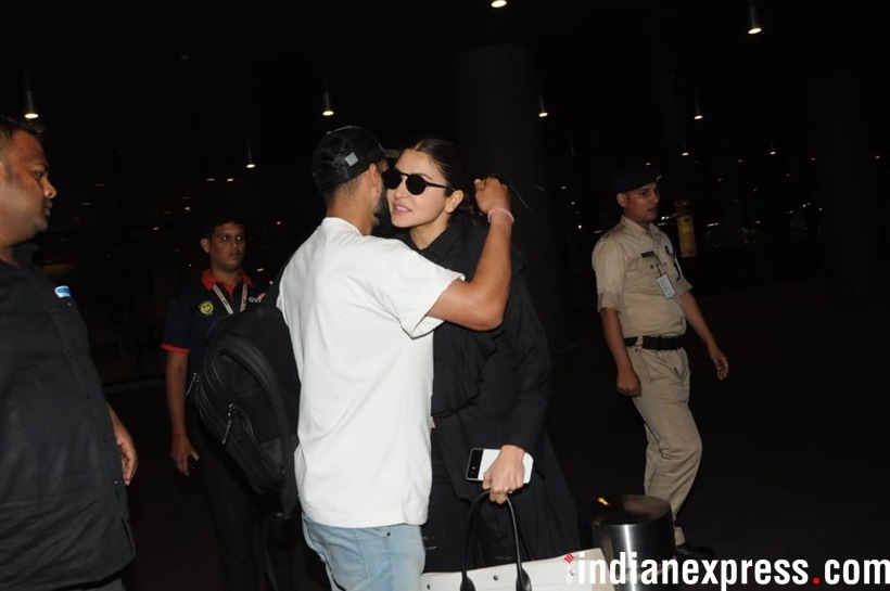 virat kohi anushka sharma airport photos