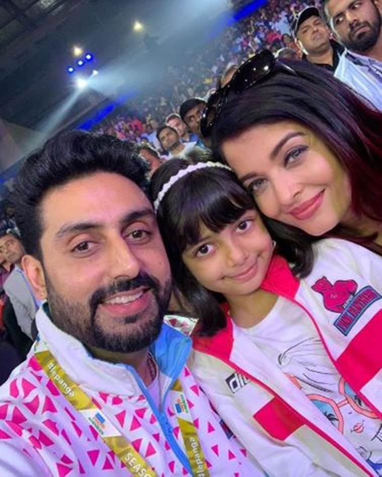 Abhishek Bachchan Aishwarya Rai Aaradhya cheer Pro Kabaddi League Pink Panthers photos
