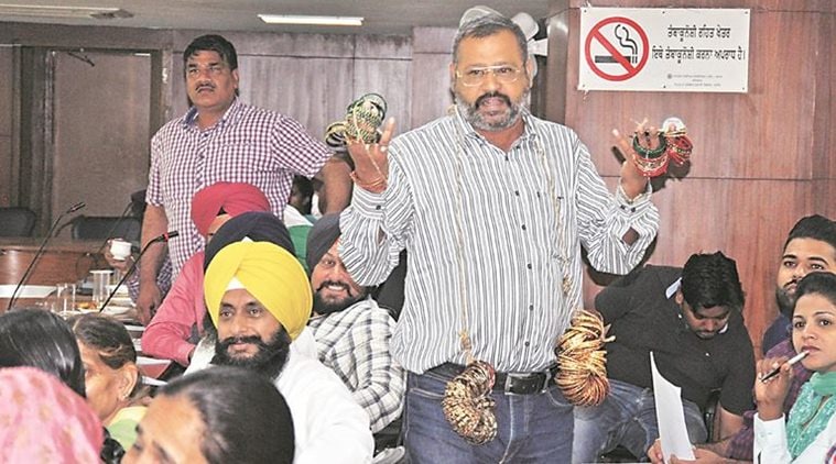 Chandigarh: BJP councillor enters House wearing garland of bangles to protest against lack of development