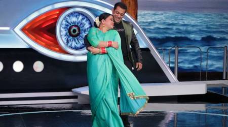 Bigg Boss 12 October 7 LIVE UPDATES: Bharti Singh flirts with Salman Khan
