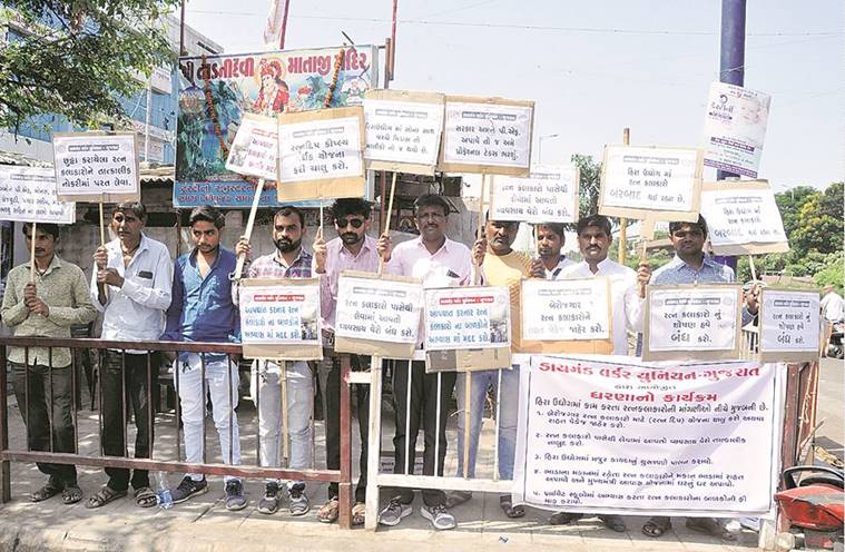 Surat: Diamond polishers demand factories follow labour laws