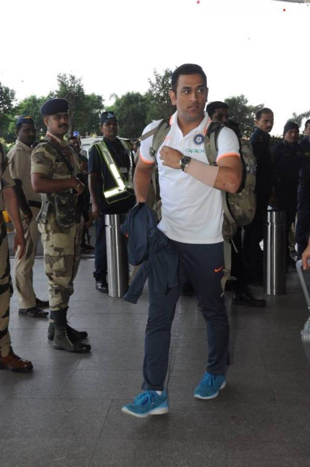 MS Dhoni photos