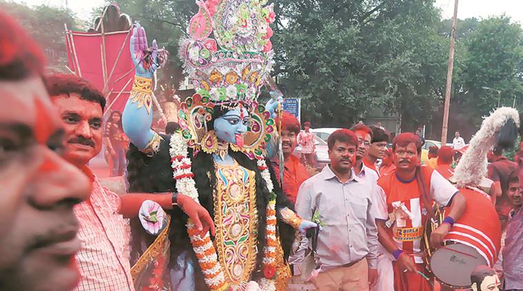 This Year Devotees bring West Bengal to Pune for Durga Puja | Pune News ...