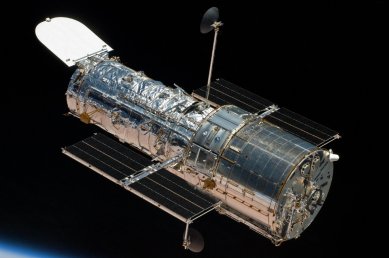 Spacecraft, Spaceflight, Space observatories, Outer space, Edwin Hubble, Great Observatories program, Hubble Space Telescope, Lockheed Corporation, Gyroscope, NASA, STS-125, STS-103, National Aeronautics and Space Administration, United States