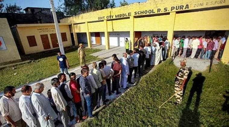 J&K polls, J&K voting, second phase of J&K polls, J&K voting, jammu and kashmir, J&K police, kashmir, J&K polling live, india news, Indian express news