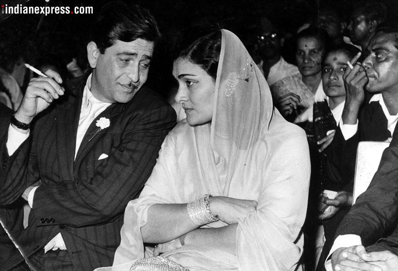 Krishna Raj Kapoor Dies At 87: Bollywood Pays Tribute | Bollywood News ...